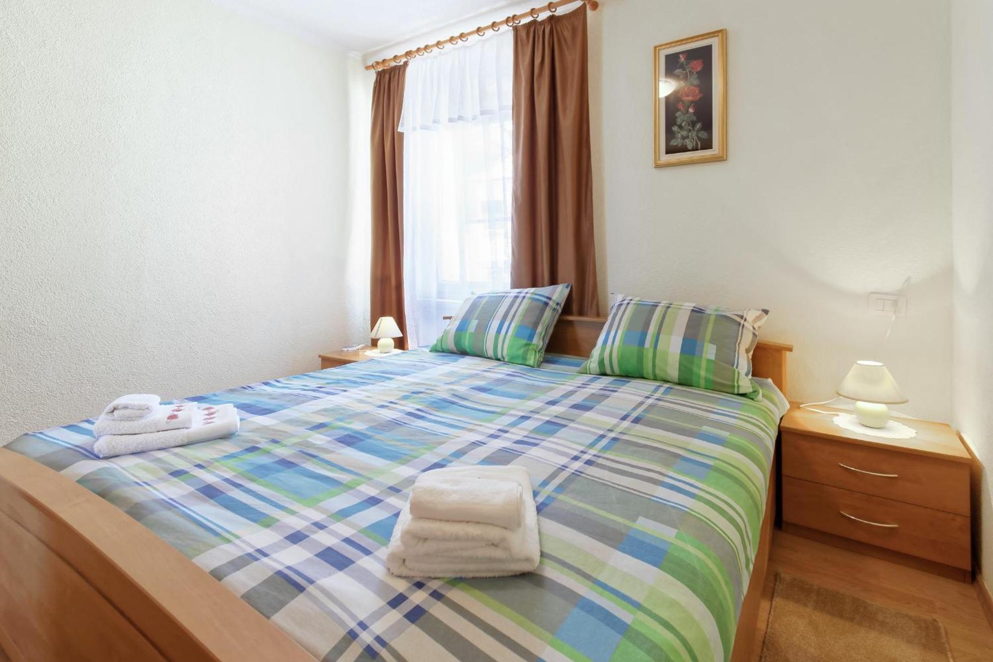 Apartments Viola By Rent Istria Momjan Exterior foto